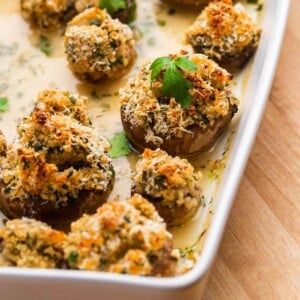 Italian stuffed mushrooms featured image.