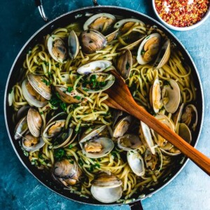 Linguine alle vongole featured image.