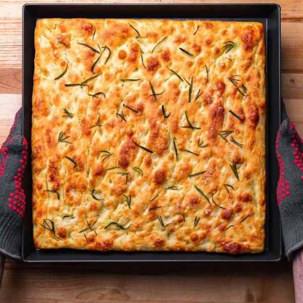 No knead focaccia featured image.