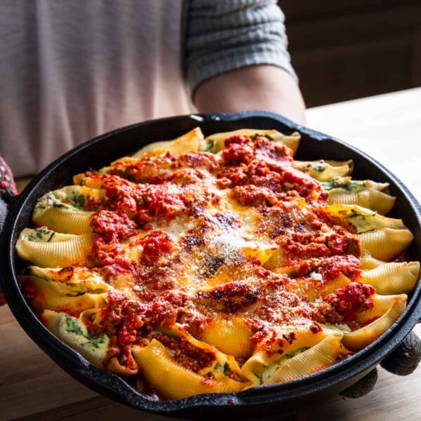 Stuffed shells featured image.